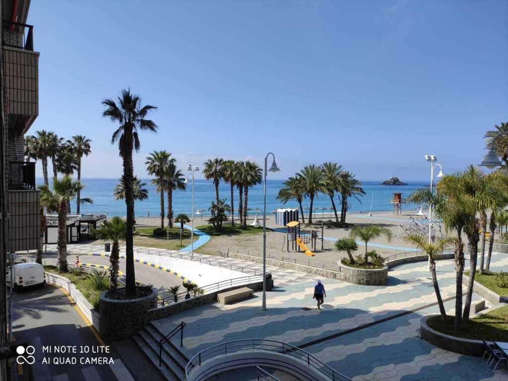 Centro-Primera Linea De Playa Альмуньєкар Екстер'єр фото